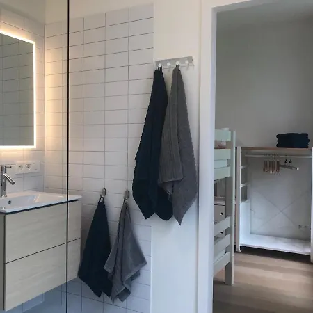 Apartment Bed & Boon