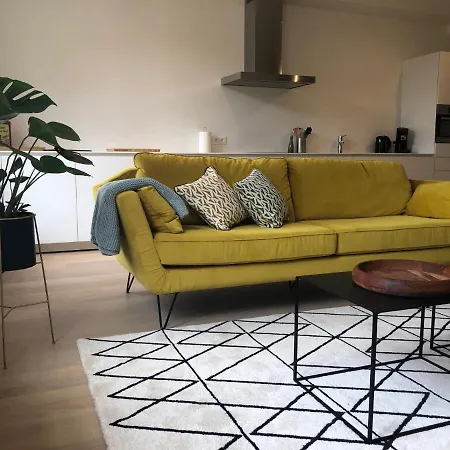 Apartment Bed & Boon