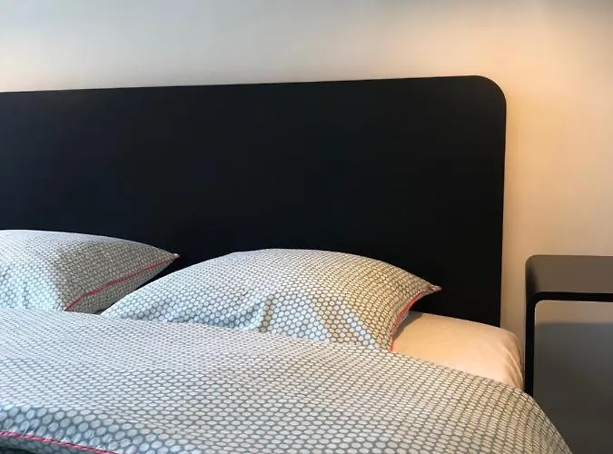 Bed & Boon Apartment